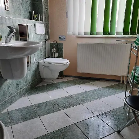 Tuchscherer Apartment *