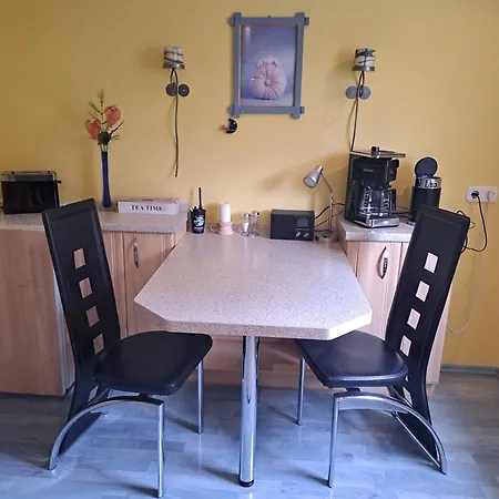 Tuchscherer Apartment *